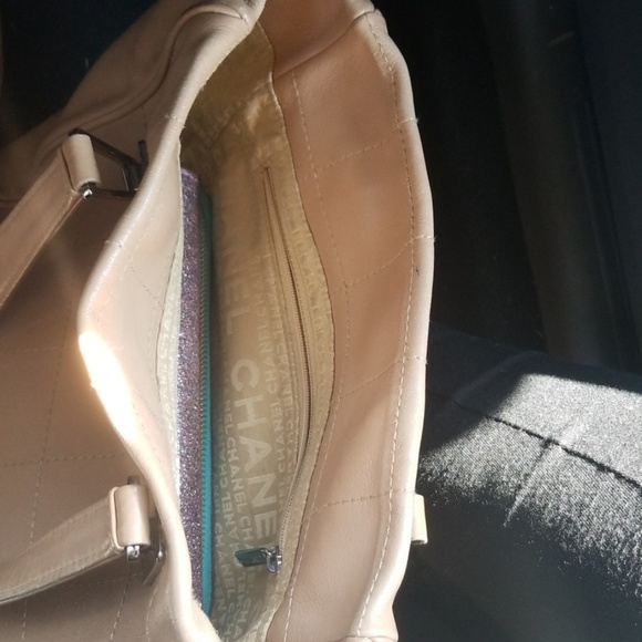 AUTHENTIC CHANEL TOTE - Picture 7 of 7